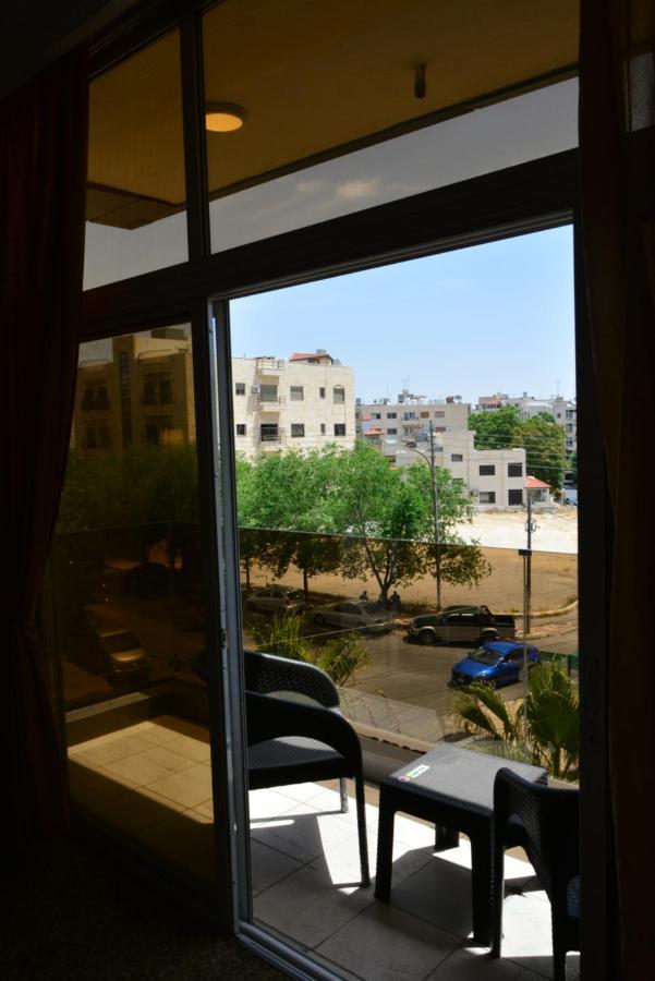 Rakeen Hotel Амман Экстерьер фото